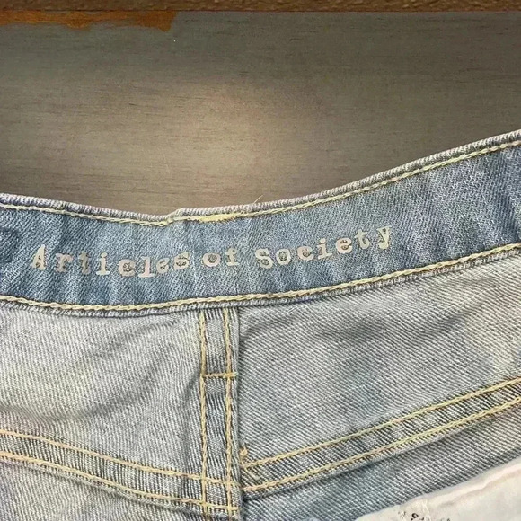 ARTICLES OF SOCIETY Distressed Denim Shorts - Picture 3 of 7